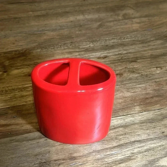 Rae Dunn Christmas Red Naughty Or Nice Makeup Brush/Toothbrush Ceramic Holder - Picture 4 of 5